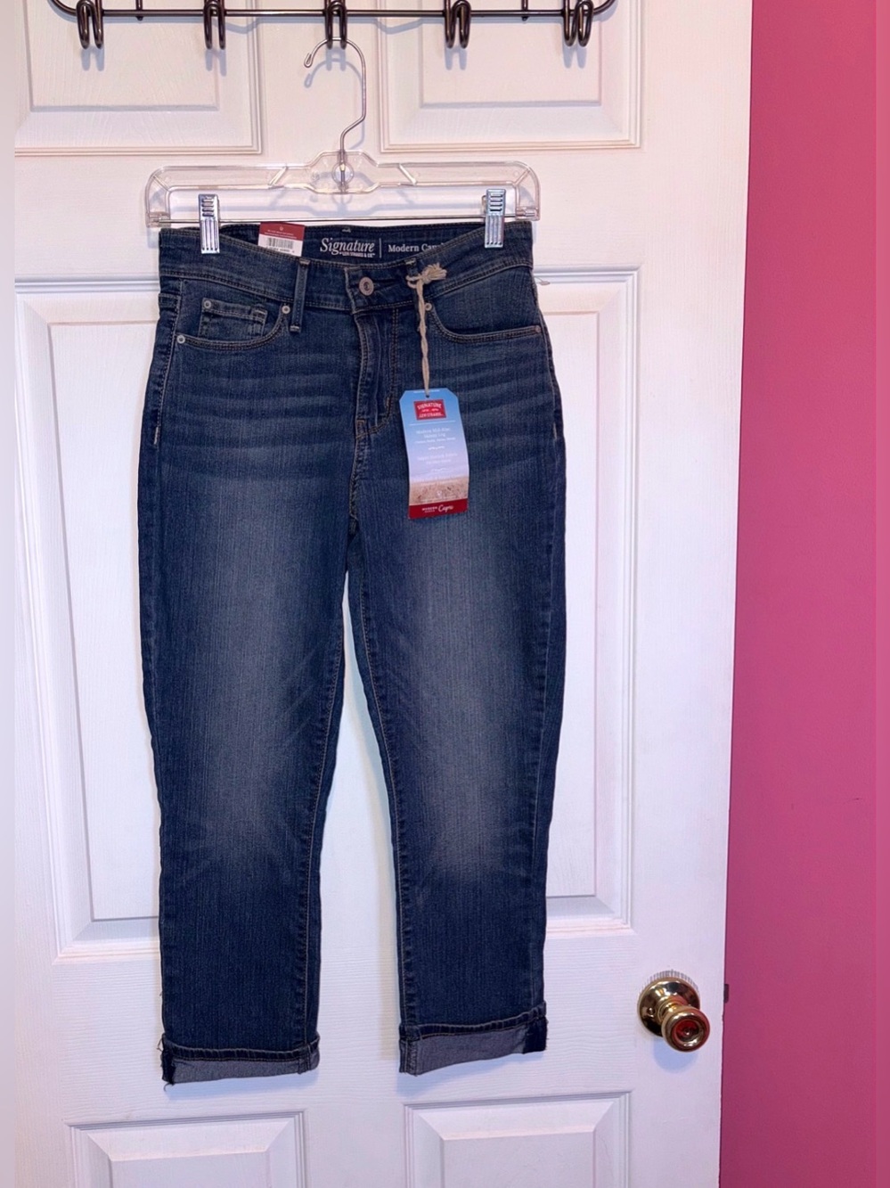 Levi Strauss Modern- Mid Rise Skinny Leg Capris Size 2